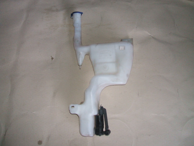 Ford - Fiesta - 5 drzwi - (2008 - 2013) - Osprzęt / Zbiorniczek spryskiwaczy