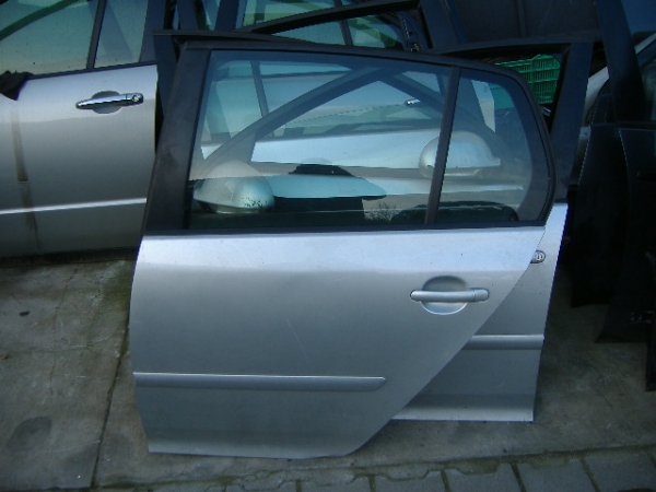 Volkswagen - Golf V - Kombi - (2007 - 2009) - Karoseria / Drzwi przednie prawe