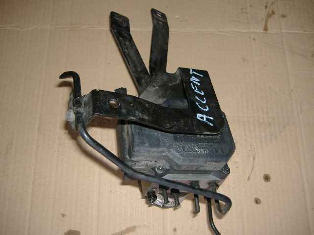 Hyundai - Accent - 3 drzwi - (2006 - 2010) - Hamulce / Pompa ABS
