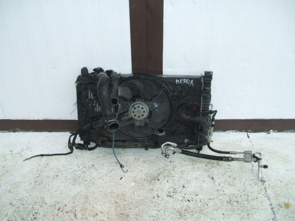 Opel - Meriva - (2010 - 2014) - Karoseria / Atrapa przednia