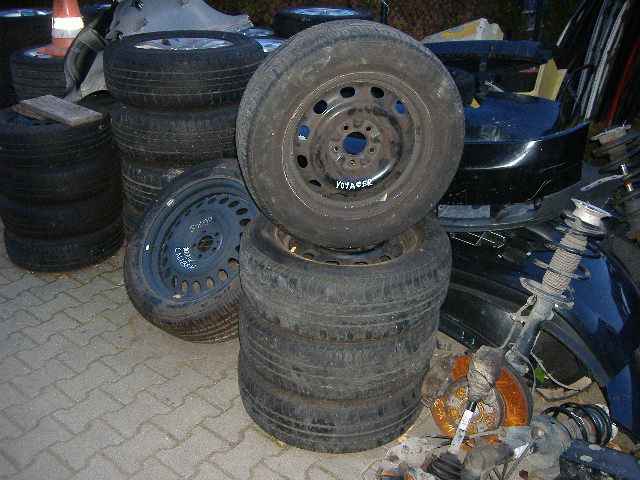 Chrysler - Voyager - Grand - (1995 - 2001) - Koła / Letnie na stalowych felgach