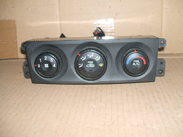 Kia - Sorento - (2003 - 2006) - Wnętrze / Włącznik nawiewu