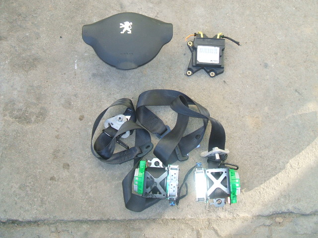 Peugeot - Partner - Osob./Tow.- (2012 - 2015) - Poduszki / Komplet