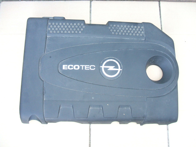 Opel - Insignia - 4 drzwi - (2013 - 2017) - Silnik / Górna osłona silnika