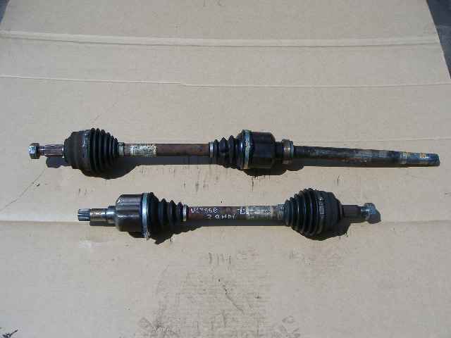 Citroen  - C 8 - (2007 - 2012) - Napęd / Półoś przednia lewa