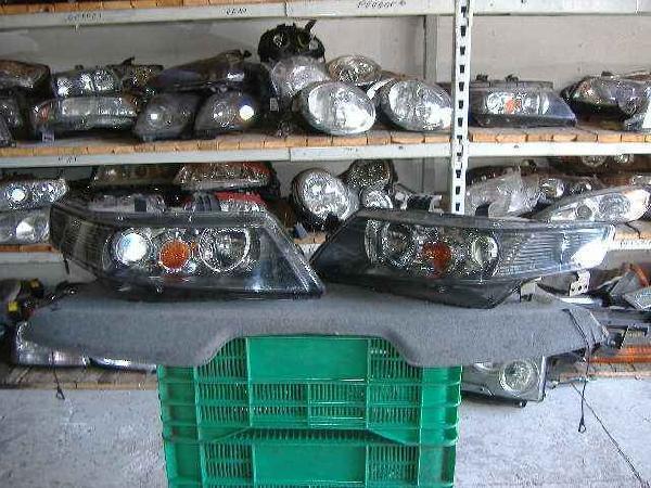 Honda - Accord - 4 drzwi - (2003 - 2006) - Oświetlenie / Lampa przednia prawa