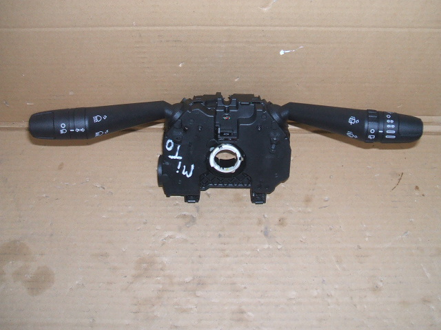 Alfa Romeo - MI.TO - (2011-) - Wnętrze / Włącznik wycieraczek