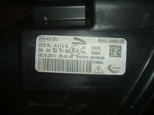 Jaguar - XK - Coupe - (2011-) - Oświetlenie / Lampa przednia  prawa Bixenon