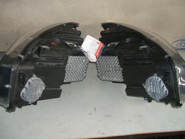 BMW - Seria 2 - F45 - (2014-) - Oświetlenie / Lampa przednia  lewa Bixenon