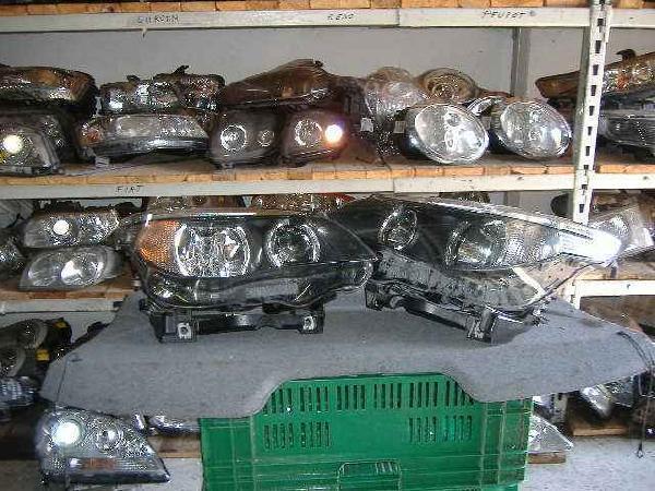 BMW - Seria 5 - E61 - Kombi - (2004 - 2007) - Oświetlenie / Lampa przednia lewa