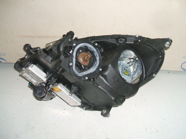 Mercedes-Benz - SLK - R171 - (2004 - 2008) - Oświetlenie / Lampa przednia   prawa Xenon