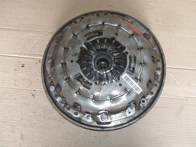 BMW - Seria 3 - E91 - Kombi - (2008 - 2012) - Sprzęgło / Koło zamachowe