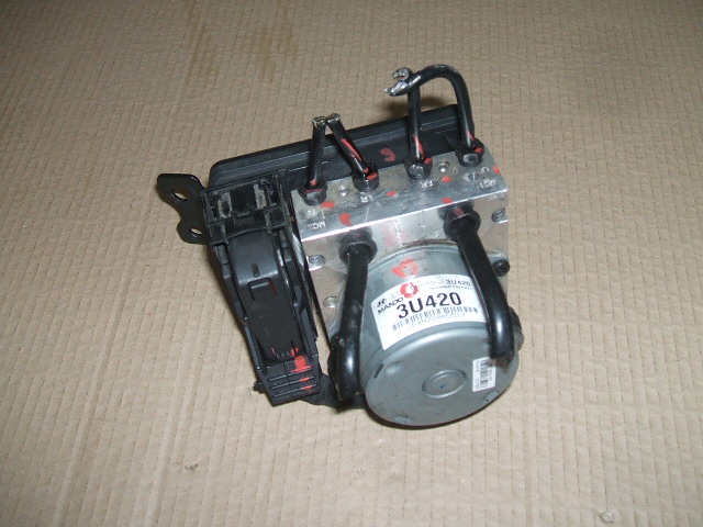 Kia - Sportage - (2010 - 2015) - Hamulce / Pompa ABS