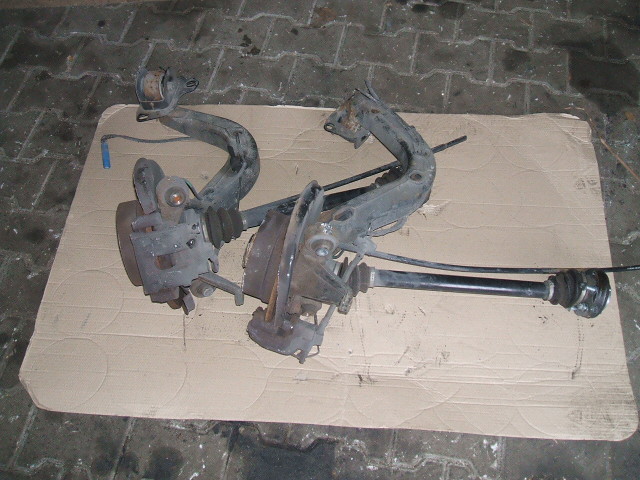 BMW - Z4 - Cabrio - (2006 - 2009) - Zawieszenie / Wahacz tylny prawy