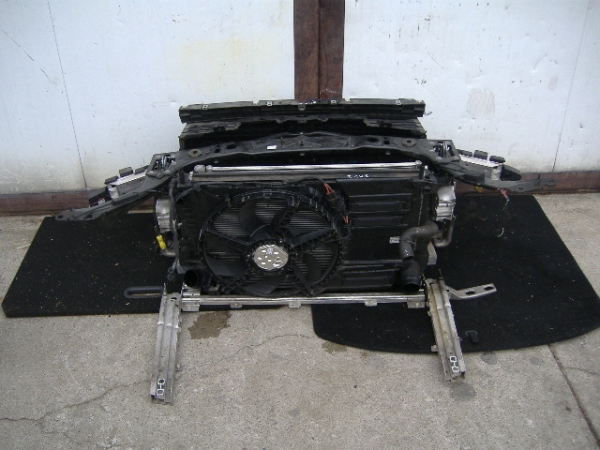 BMW - Seria 2 - F45 - (2014-) - Oświetlenie / Lampa przednia prawa