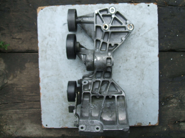 Mercedes-Benz - A-Klasa - W169 - 3 drzwi - (2004 - 2008) - Silnik / Poduszki/Łapy