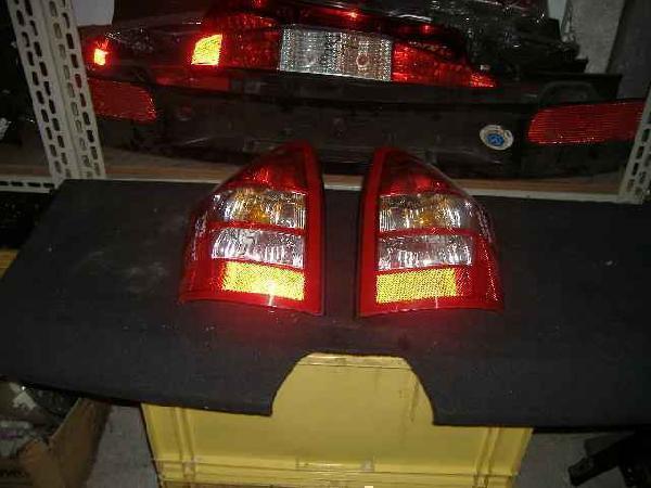 Dodge - Magnum - (2004 - 2008) - Oświetlenie / Lampa tylna  prawa