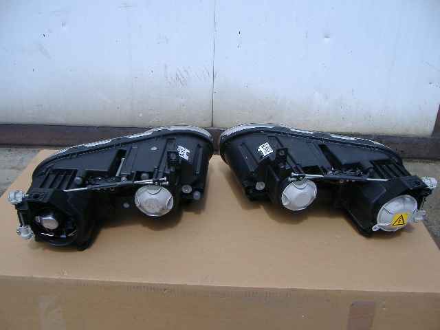 Bentley - Continental GT - (2003 - 2011) - Oświetlenie / Lampa przednia  prawa Bixenon