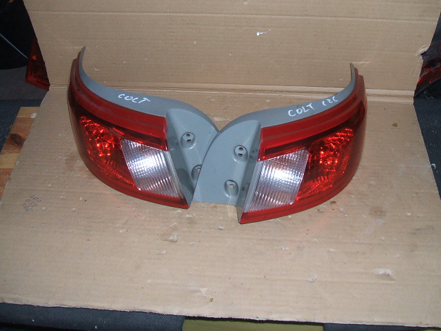 Mitsubishi - Colt - CZC - Cabrio - (2006 - 2009) - Oświetlenie / Lampa tylna lewa