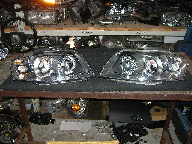 Audi - A3 - 5 drzwi - (2004 - 2008) - Oświetlenie / Lampa przednia   prawa Xenon