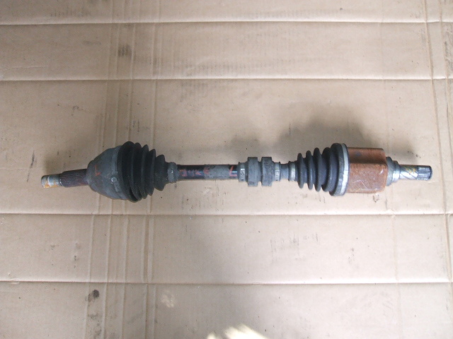 Nissan - Juke - (2010 - 2014) - Napęd / Półoś przednia lewa