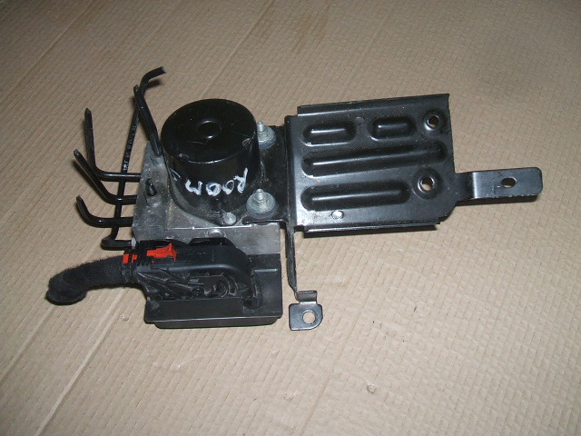 Skoda - Fabia - 5 drzwi - (2007 - 2010) - Hamulce / Pompa ABS