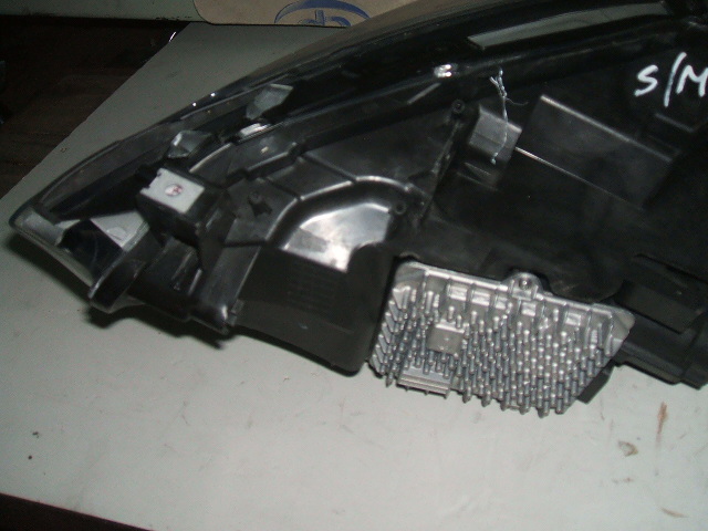 BMW - Seria 1 - F21 - 5 drzwi - (2015-) - Oświetlenie / Lampa przednia prawa