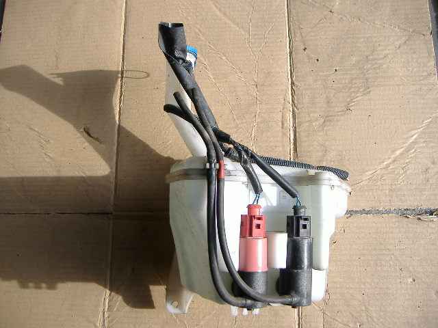 Toyota - Yaris - 3 drzwi - (2006 - 2009) - Osprzęt / Zbiorniczek spryskiwaczy