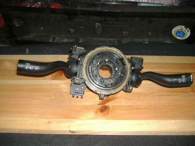 Volkswagen - Touareg - (2002 - 2006) - Poduszki / Taśmy