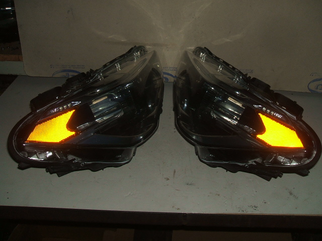 BMW - X1 - (2015-) - Oświetlenie / Lampa przednia prawa