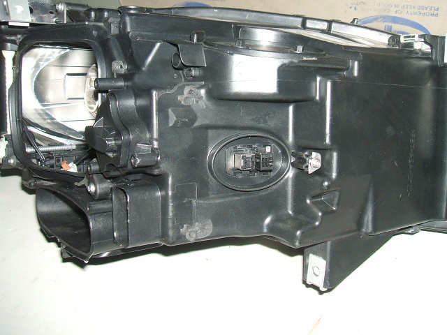 BMW - Seria 5 - F10 - (2013 - 2017) - Oświetlenie / Lampa przednia  lewa Bixenon