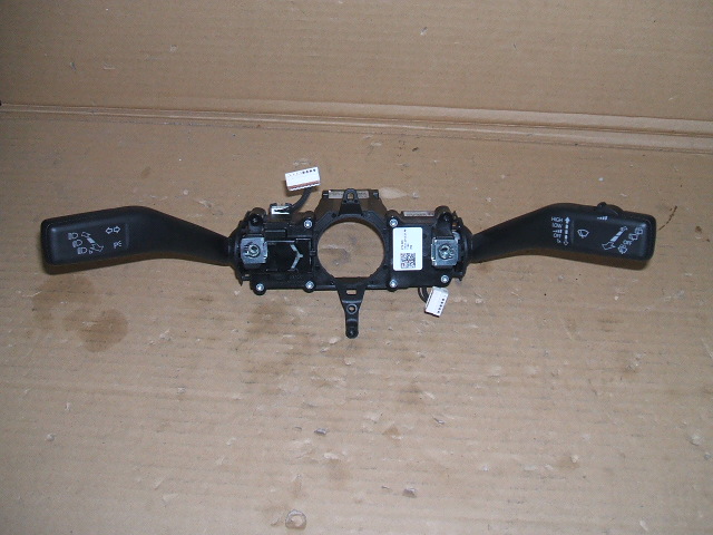 Volkswagen - Scirocco - (2008 - 2014) - Wnętrze / Włącznik kierunkowskazów