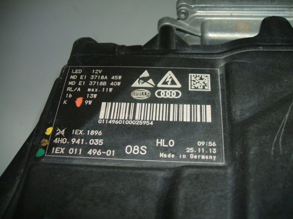 Audi - S8 - (2012-) - Oświetlenie / Lampa przednia lewa