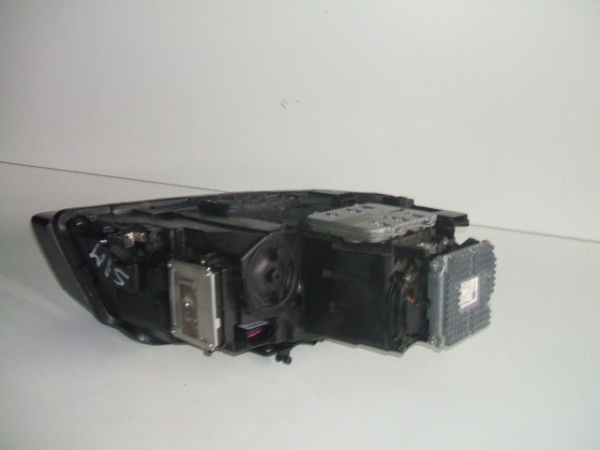 Audi - A8 - (2013-) - Oświetlenie / Lampa przednia lewa