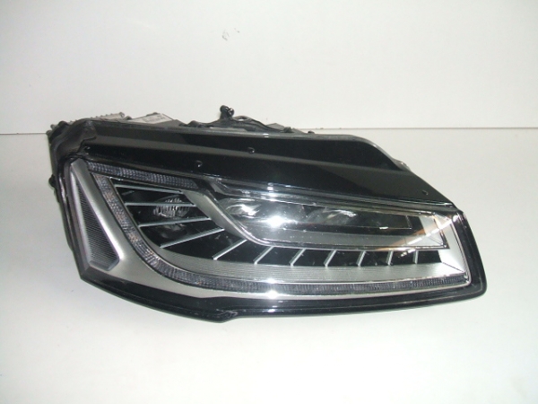 Audi - A8 - (2013-) - Oświetlenie / Lampa przednia prawa