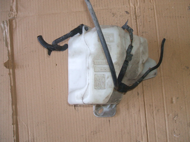 Alfa Romeo - MI.TO - (2008 - 2011) - Osprzęt / Zbiorniczek spryskiwaczy