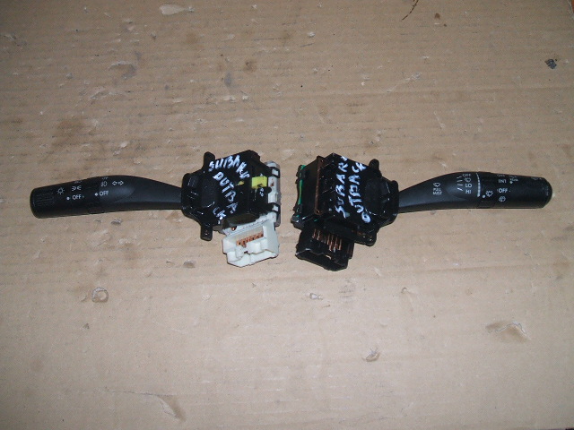 Subaru - Legacy - Kombi - (2006 - 2009) - Wnętrze / Włącznik świateł