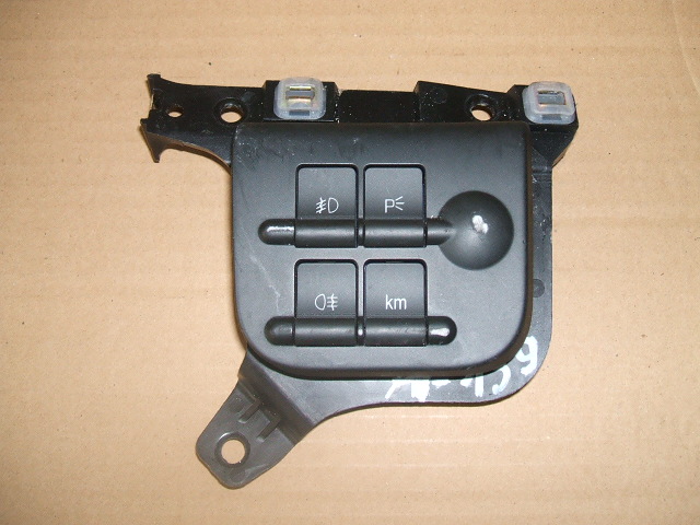 Alfa Romeo - 159 - Kombi - (2006 - 2008) - Wnętrze / Włącznik świateł