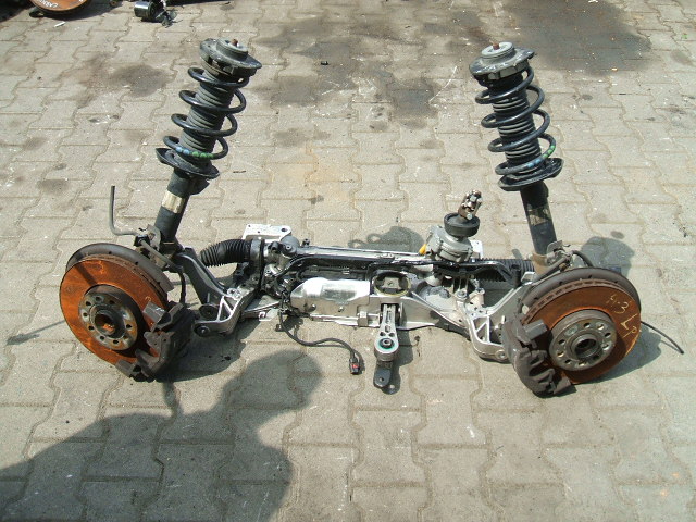 Audi - A3 - 5 drzwi - (2008 - 2012) - Zawieszenie / Belka pod silnik