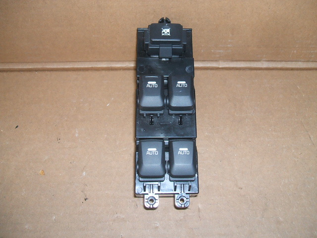 Kia - Cee´d - Kombi - (2012-) - Wnętrze / Włącznik podnoszenia okien