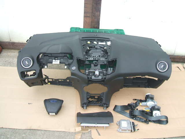 Ford - Fiesta - 3 drzwi - (2013-) - Poduszki / Komplet