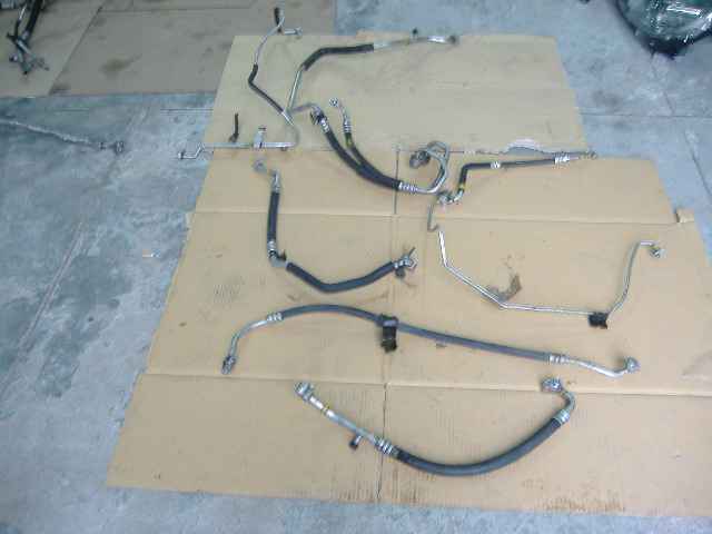 Kia - Carnival I - (2001 - 2005) - Układ chłodzenia / Klimatyzacja - przewody