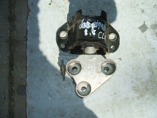 Renault - Clio - 3 drzwi - (2001 - 2005) - Silnik / Poduszki/Łapy