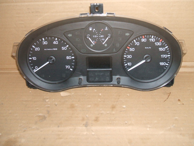 Citroen  - Berlingo - Osob./Tow.- (2008 - 2012) - Wnętrze / Zestaw liczników