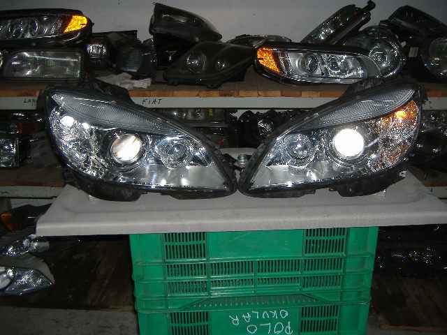 Mercedes-Benz - C-Klasa - S204 - Kombi - (2007 - 2011) - Oświetlenie / Lampa przednia  lewa Bixenon
