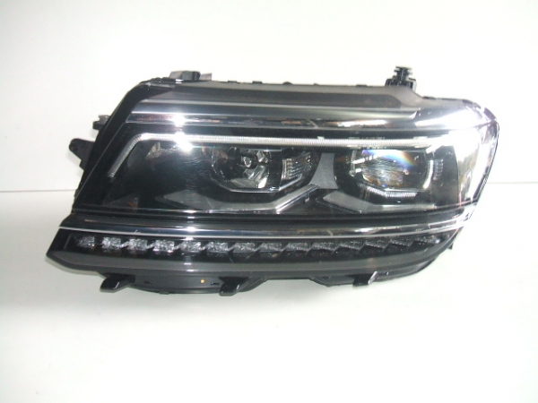 Volkswagen - Tiguan - (2016-) - Oświetlenie / Lampa przednia lewa