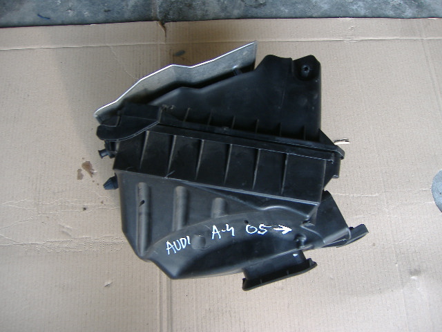 Audi - A4 - (2004 - 2007) - Filtry / Obudowa filtra powietrza