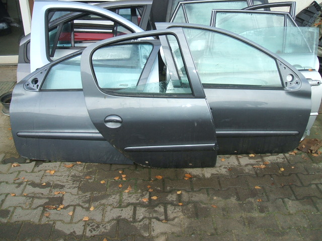 Peugeot - 206+ 5 drzwi - (2009 - 2012) - Karoseria / Drzwi tylne prawe