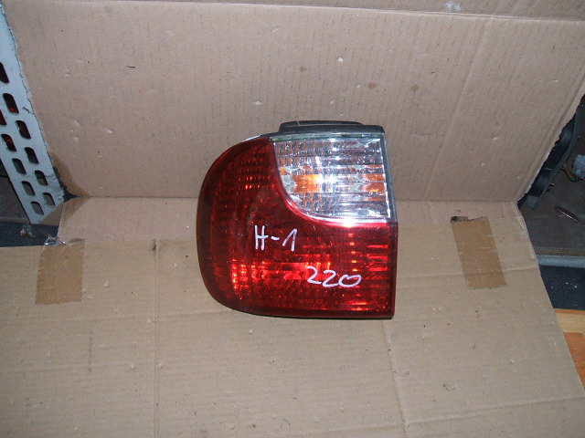 Hyundai - H-1 - Starex - (2004 - 2007) - Oświetlenie / Lampa tylna  prawa