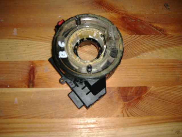 Volkswagen - Passat - Kombi - (2005 - 2010) - Poduszki / Taśmy